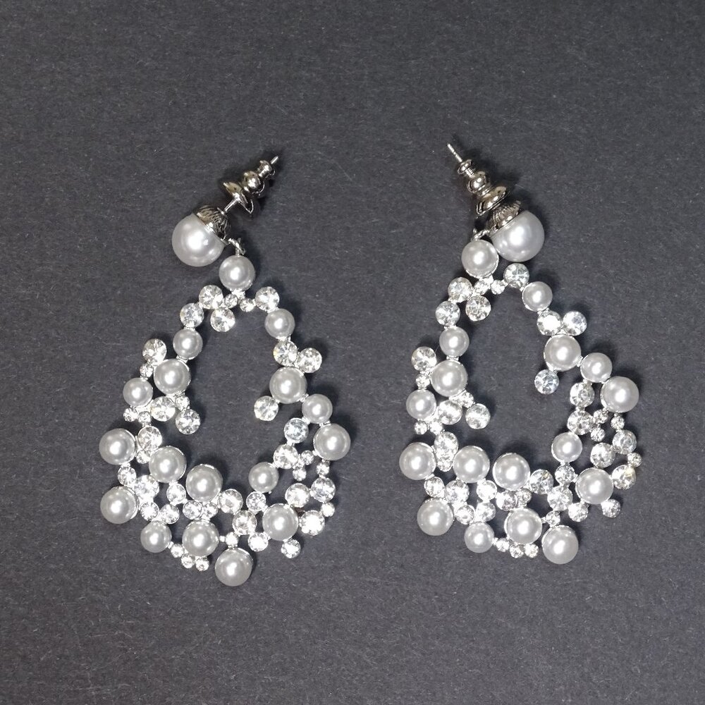 Olive & Piper Avery Earrings - never been worn